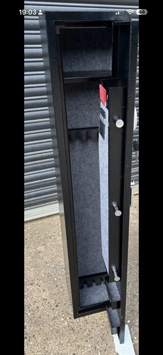 Gun cabinet secure - gun,