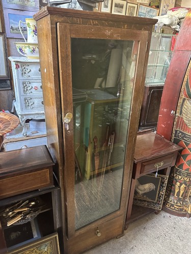 Tall antique gun display - tall,